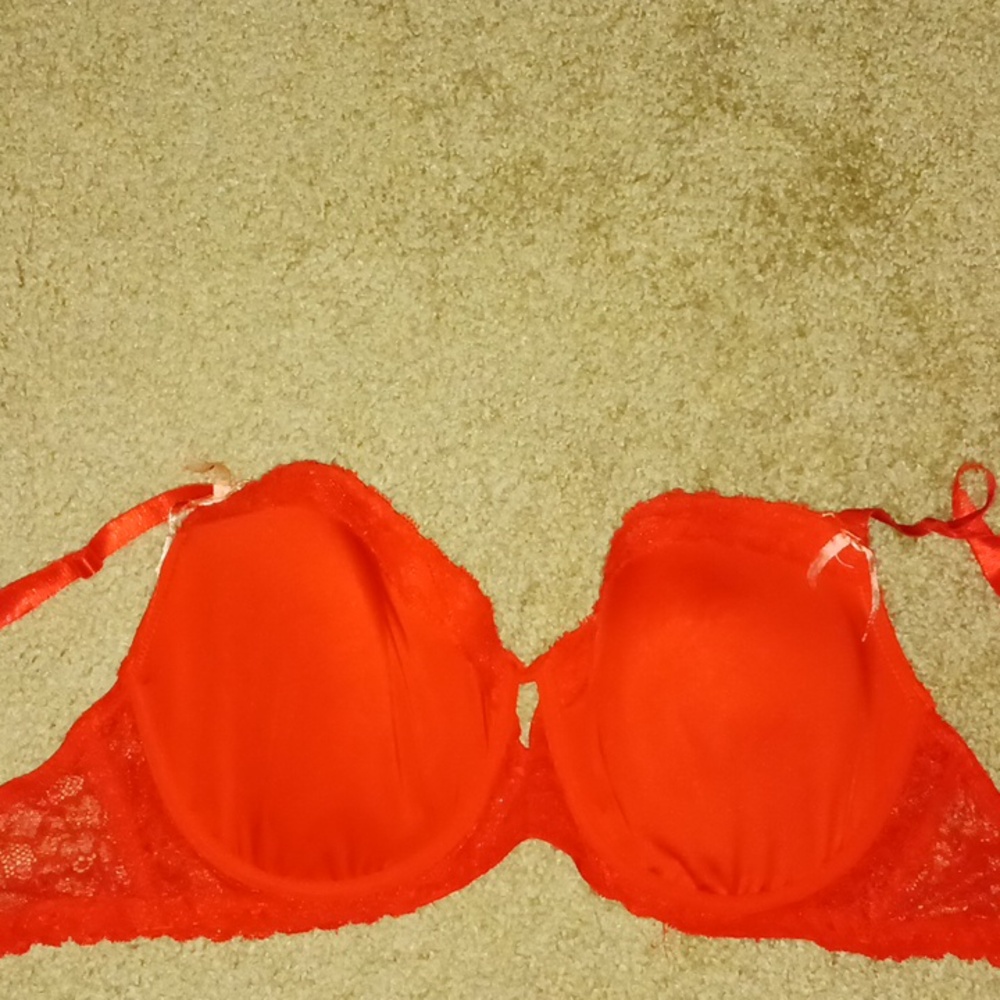 Red Bra | Size: 38DD| Brand: XOXO